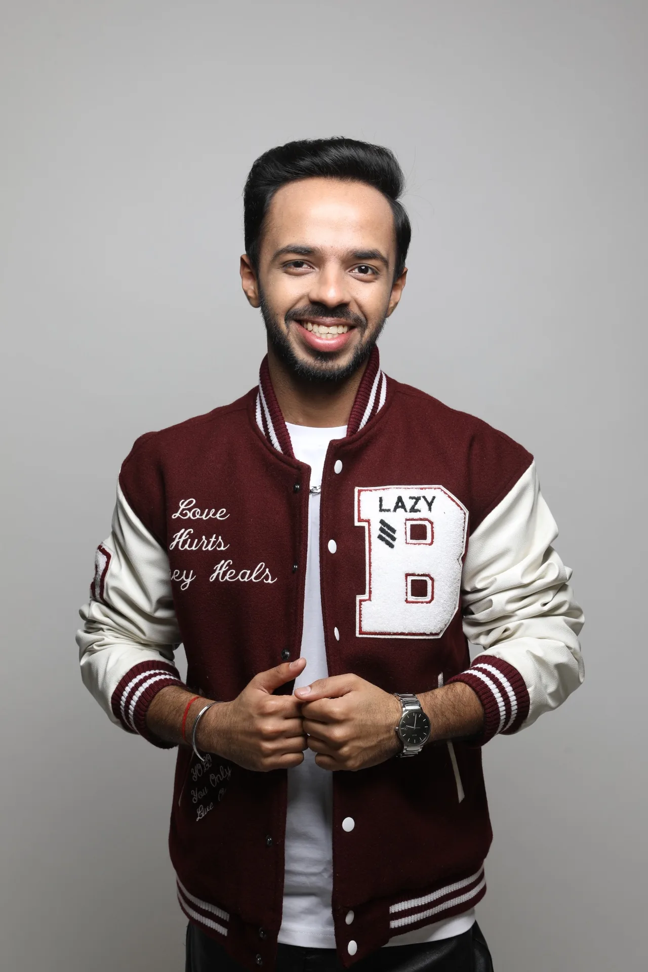 DJ BEATCRUSH — Bollywood × UK Garage × Punjabi × Hip-Hop DJ based in New Delhi, available for booking via SLCT Talents